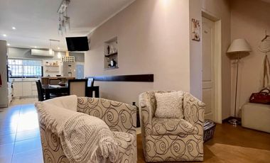 Casa de 5 AMBIENTES en venta
