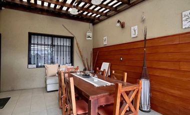 Casa de 5 AMBIENTES en venta