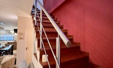 Casa de 5 AMBIENTES en venta