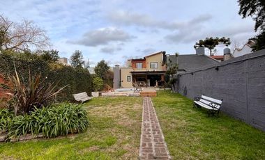 Casa de 5 AMBIENTES en venta