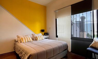 Casa de 5 AMBIENTES en venta
