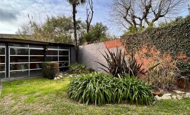 Casa de 5 AMBIENTES en venta