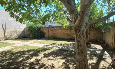 VENTA de hermosa casa, muy luminosa y cómoda, en la localidad de Villa Iris