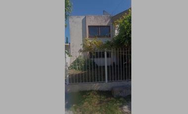 VENDO CHALET 7 AMBIENTES