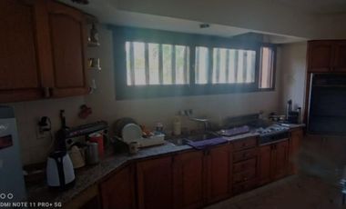 VENDO CHALET 7 AMBIENTES