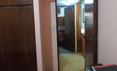 CASA 3 AMB. CON PARQUE, COCH. Y DPTO. 2 AMB. S/LOTE PROPIO EN VENTA EN LANUS E.