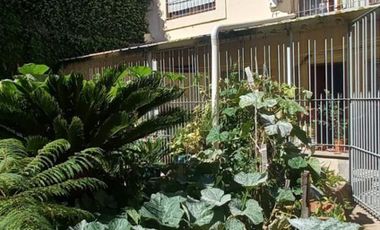 CASA 3 AMB. CON PARQUE, COCH. Y DPTO. 2 AMB. S/LOTE PROPIO EN VENTA EN LANUS E.