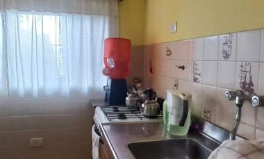 CASA 3 AMB. CON PARQUE, COCH. Y DPTO. 2 AMB. S/LOTE PROPIO EN VENTA EN LANUS E.