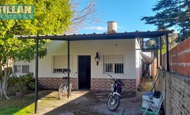 CASA DE 4 AMBIENTES SOBRE LOTE DE 495 MTS2 - VILLA LUZURIAGA