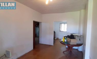 CASA DE 4 AMBIENTES SOBRE LOTE DE 495 MTS2 - VILLA LUZURIAGA