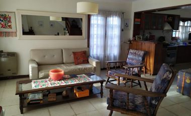 Chalet 5 Ambientes con Cochera y Parque en Venta en Colinas de Peralta Ramos