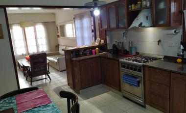 Chalet 5 Ambientes con Cochera y Parque en Venta en Colinas de Peralta Ramos