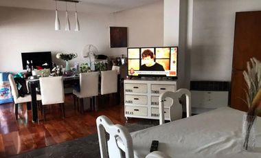 CASA DE 4 AMBIENTES CON PILETA.