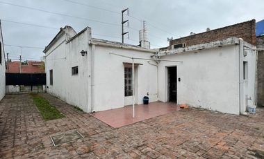 Casa de 3 AMBIENTES en alquiler