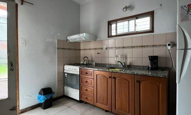 Casa de 3 AMBIENTES en alquiler