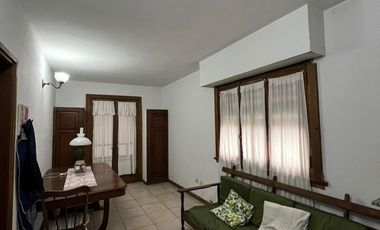 Casa de 3 AMBIENTES en alquiler
