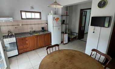Casa de 3 AMBIENTES en alquiler