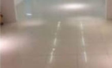 Oficina de 110m2 sobre calle Mitre