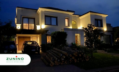 Hermosa casa a la venta en exclusivo country