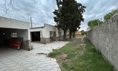 Casa en esquina sobre 9 de Julio Crespo E.R.