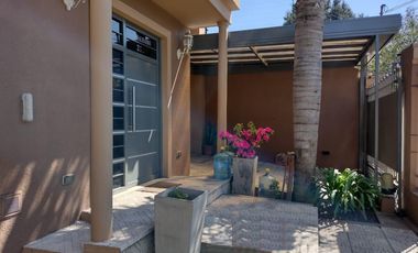 Inmejorable Inmueble de 5 Ambientes Con Cocheras y Piscina