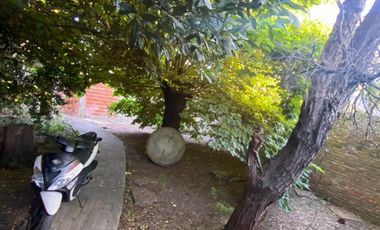 LOTE CON 2 VIVIENDAS EN VENTA - MORON SUR