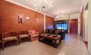 Excelente Chalet  con detalles de categoría en san justo . RETASADO OPORTUNIDAD. VENTA URGENTE