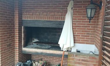 Amplio Chalet de 5 Ambientes Sobre Lote de 656 Mts en Pinamar Norte