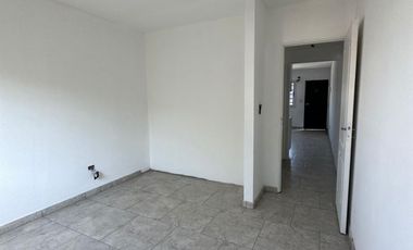 Departamento dos ambientes a la venta en José C Paz