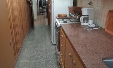 Excelente Departamento de 2 dormitorios en edificio Keops con vista lateral al mar y cochera en el edificio pegado kefren