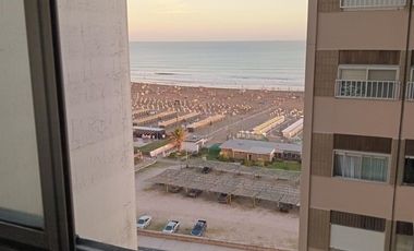 Excelente Departamento de 2 dormitorios en edificio Keops con vista lateral al mar y cochera en el edificio pegado kefren