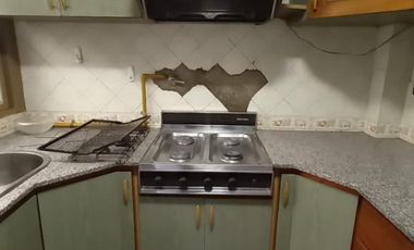 departamento de 2 ambientes pb al frente con patio