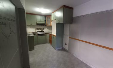 departamento de 2 ambientes pb al frente con patio