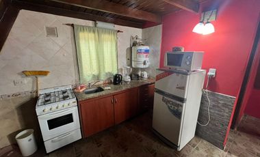 Complejo de 4 Cabañas con Pileta