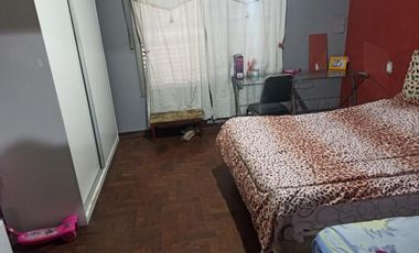 Casa En Venta San Justo 3 Amb. Con Patio