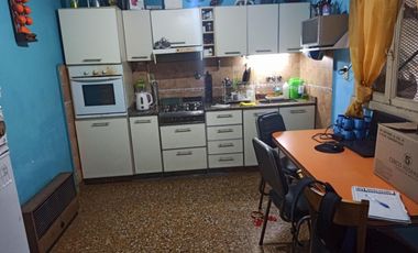 Casa En Venta San Justo 3 Amb. Con Patio