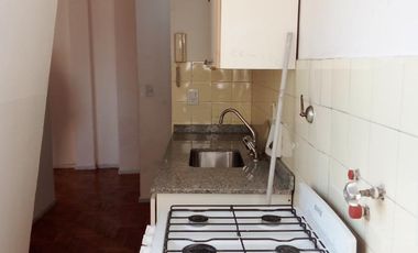 DEPARTAMENTO DE 1 AMBIENTE, CON COCINA INDEPENDIENTE, Y BALCON.