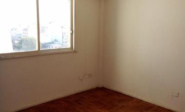 DEPARTAMENTO DE 1 AMBIENTE, CON COCINA INDEPENDIENTE, Y BALCON.