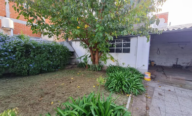 Oportunidad, Casa 3 Ambientes Y Galpón Al Fondo
