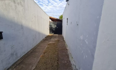 Oportunidad, Casa 3 Ambientes Y Galpón Al Fondo