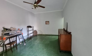 Oportunidad, Casa 3 Ambientes Y Galpón Al Fondo