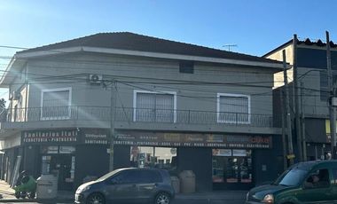 Complejo comercial en bloque a la venta en Malvinas Argentinas