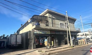 Complejo comercial en bloque a la venta en Malvinas Argentinas