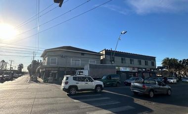 Complejo comercial en bloque a la venta en Malvinas Argentinas