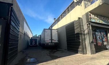 Complejo comercial en bloque a la venta en Malvinas Argentinas