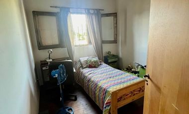 CHALET DE 5 AMB CON PISCINA EN ADROGUE