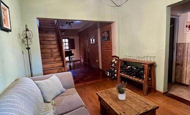 CHALET DE 5 AMB CON PISCINA EN ADROGUE