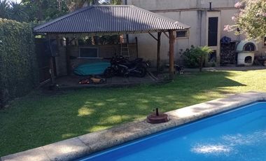 CHALET DE 5 AMB CON PISCINA EN ADROGUE