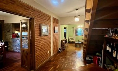 CHALET DE 5 AMB CON PISCINA EN ADROGUE