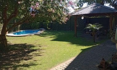 CHALET DE 5 AMB CON PISCINA EN ADROGUE